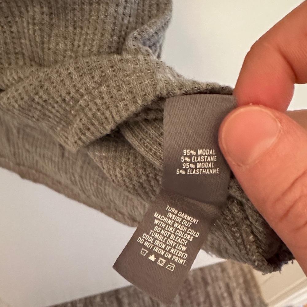 LIKE NEW Aerie Real Soft Grey Waffle Knit Cotton Long Sleeve Tshirt Top - Picture 2 of 4